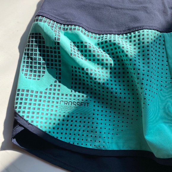 Reebok short shorts Size S - Picture 2 of 3